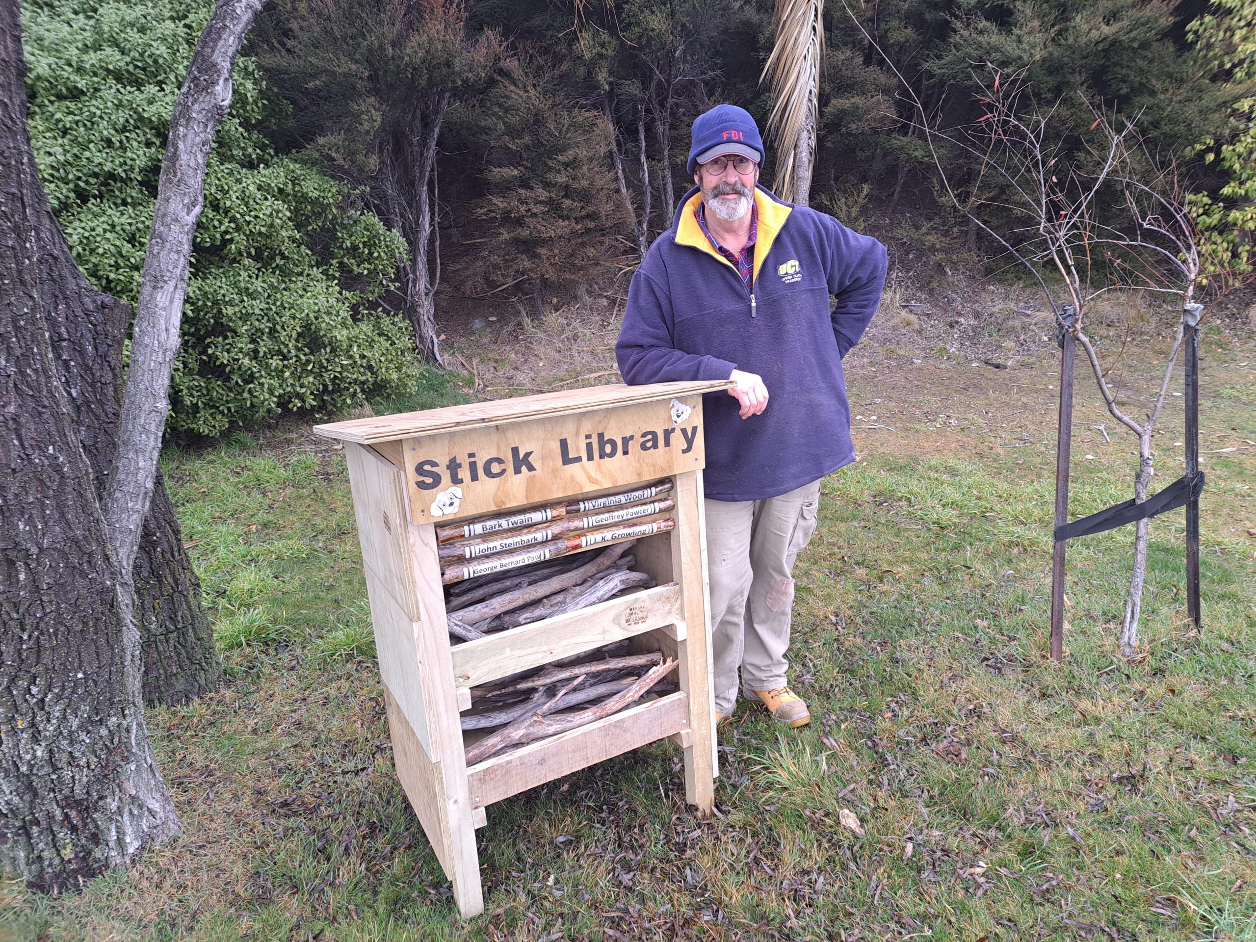 Hawea stick library